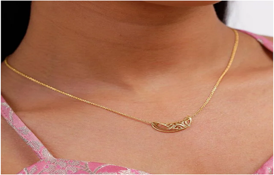 Elegant Chic Gold Necklace